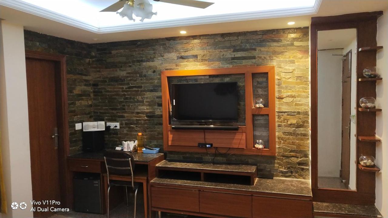 Stay @ 203 Noida Buitenkant foto