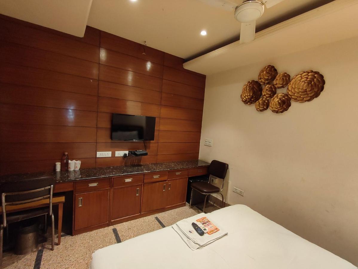 Stay @ 203 Noida Buitenkant foto