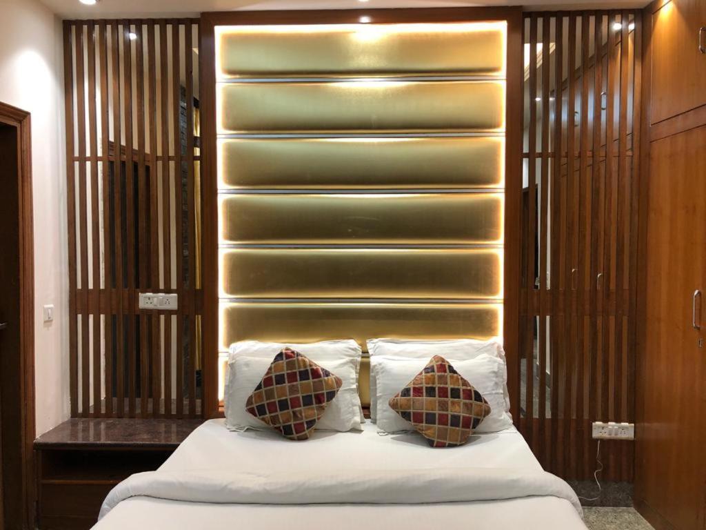 Stay @ 203 Noida Buitenkant foto